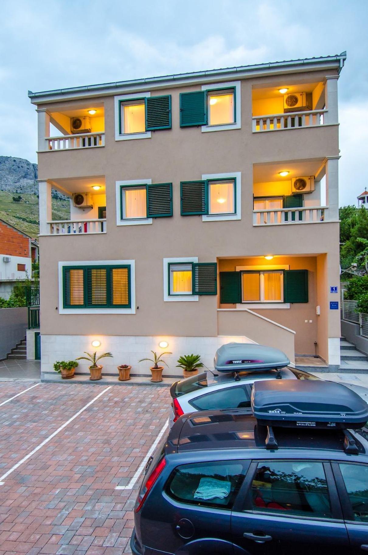 אומיס Villa Lidija מראה חיצוני תמונה
