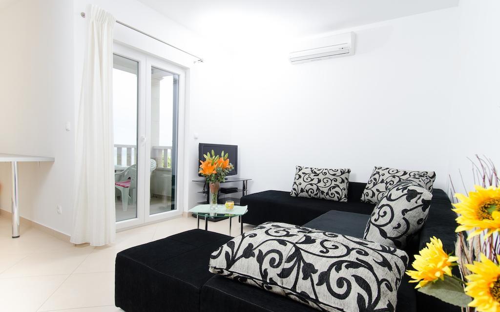 אומיס Villa Lidija חדר תמונה